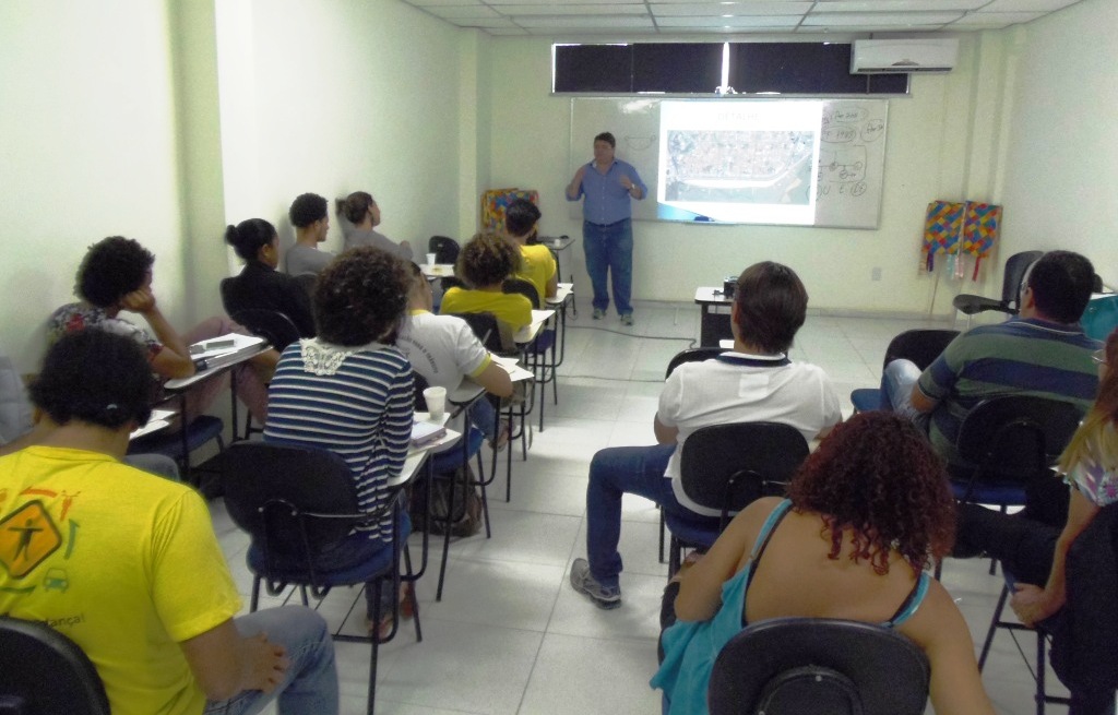 Secretário do Meio Ambiente ministra palestra para servidores da SMTT - SMTT Aracaju